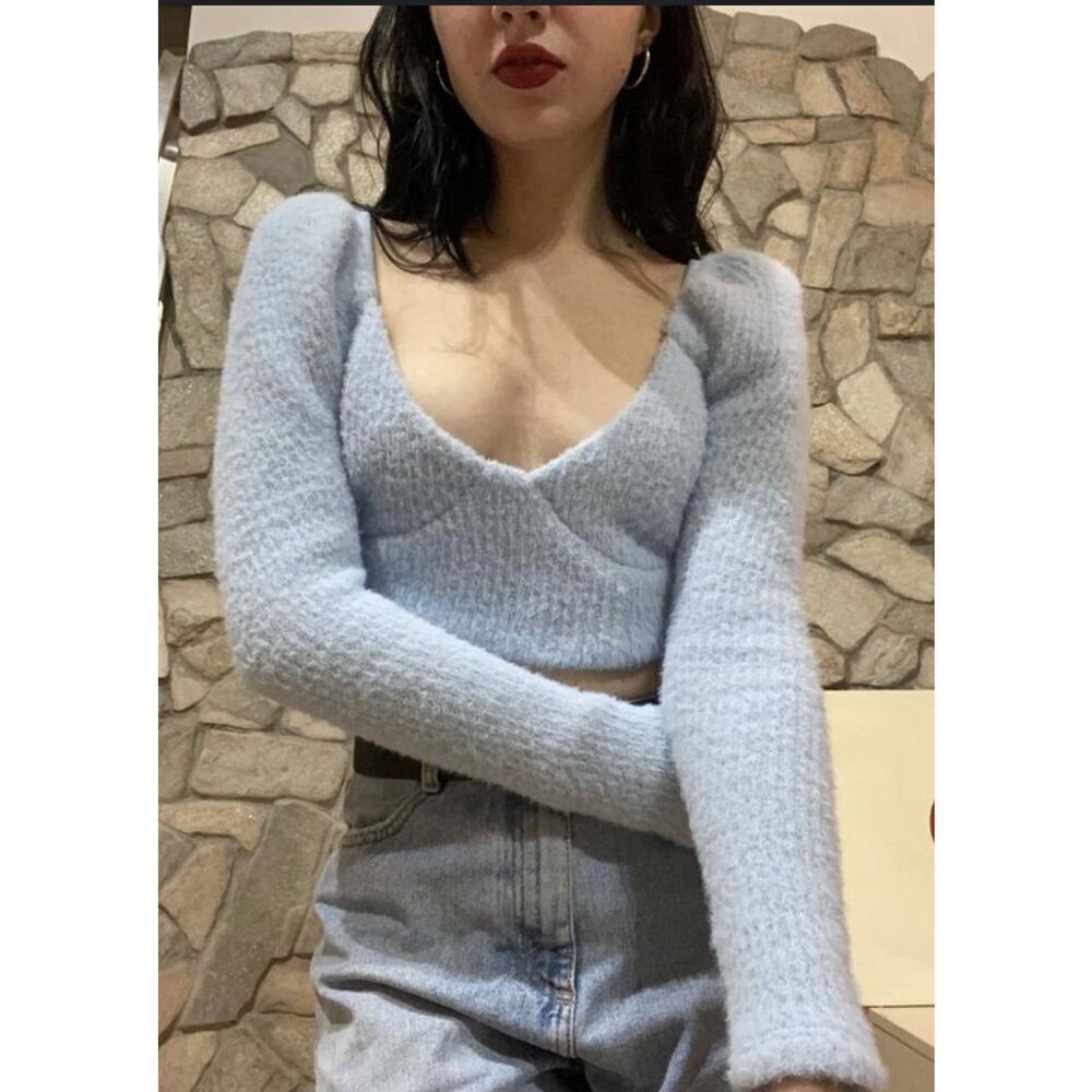 ASOS DESIGN fuzzy knit crop top long sleeve sweetheart neckline size 6 US